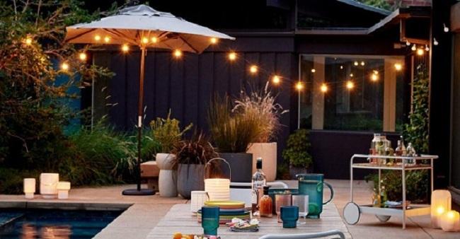 How to Beautify a Backyard with Fairy Lights 2
